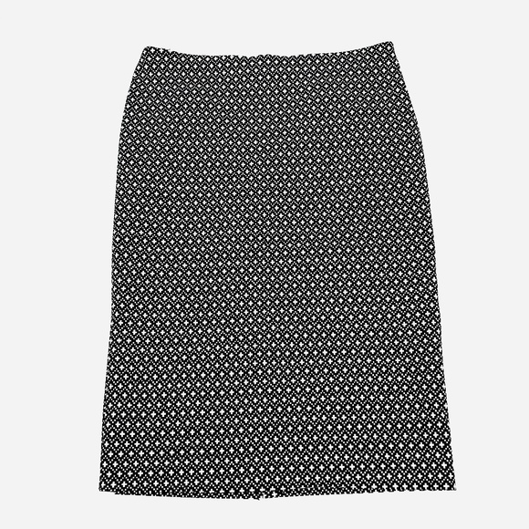 89th & Madison Dresses & Skirts - 89th & Madison Black and White Pencil Skirt